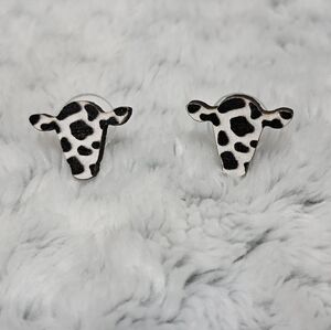 Cow Head Shape Wood Stud Earrings